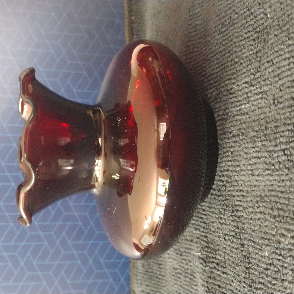 Ruby crimped vase 3-1/4" good condition